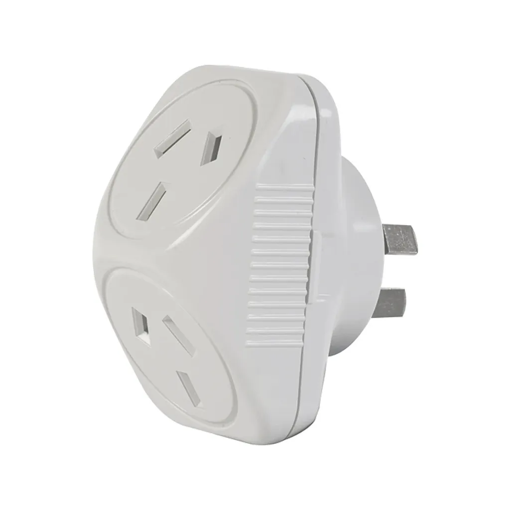 Click Triangular Double Adapter